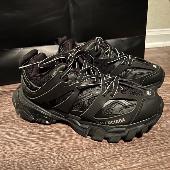 Negotiable (Best offer receives shoes)